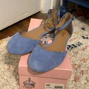 Women’s flats with an ankle strap